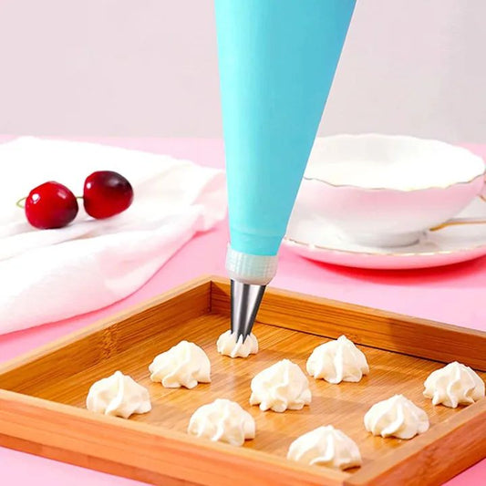 15-Piece Cake Decorating Set – Piping Bag & Steel Nozzles